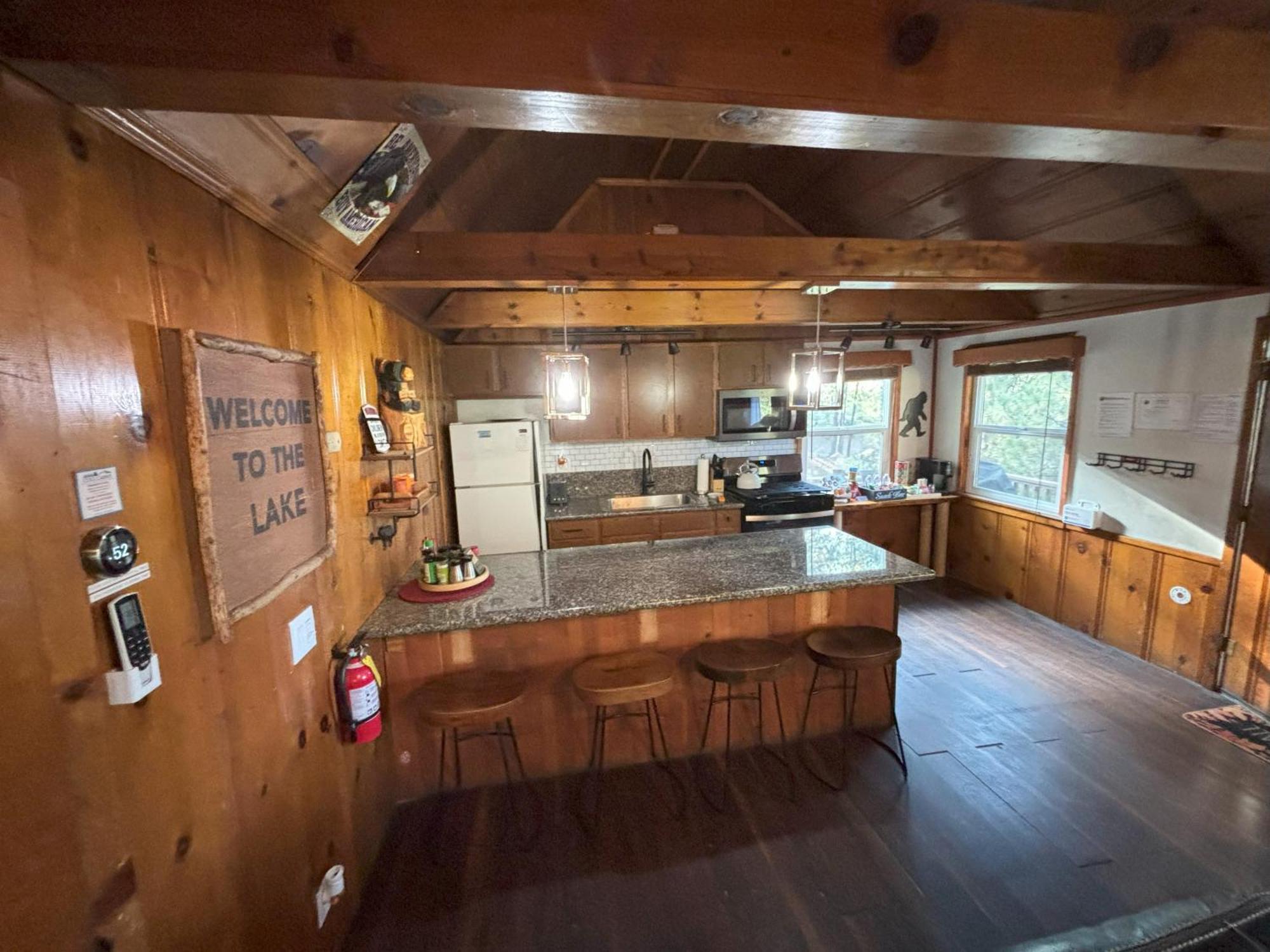 Snow Bunny Lodge - Perfect Big Bear Getaway! Deck With A New Hot Tub And Charcoal Barbecue! Big Bear Lake Εξωτερικό φωτογραφία